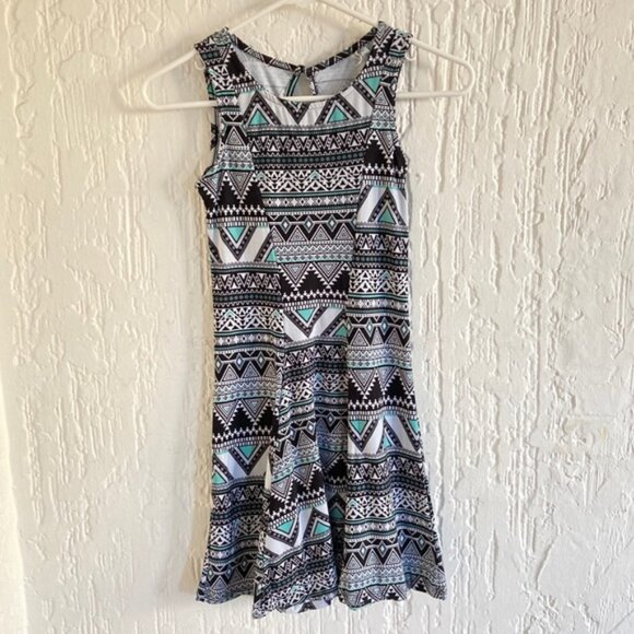 Mudd Dresses & Skirts - Mudd Sleeveless Tribal Print Dress Size XS
